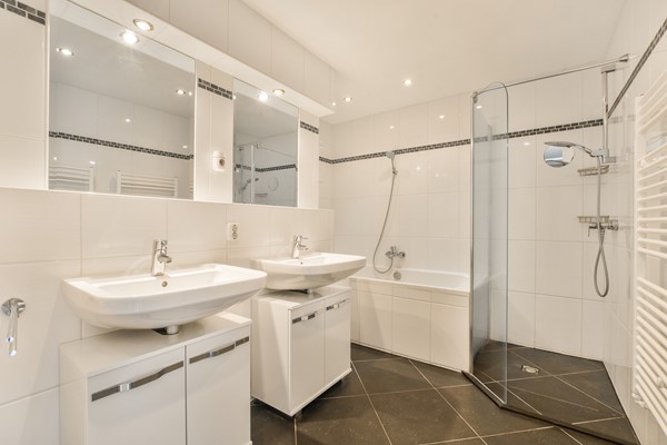 Medium property photo - Johan Hofmanstraat 217, 1069 KD Amsterdam